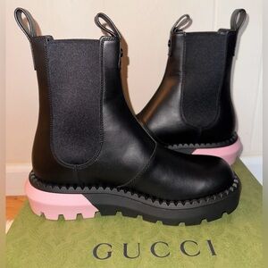Gucci Black Leather Chelsea Boot Sierra Stretch Ankle Women Size 8 US/38 EU